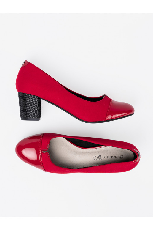 červené vysoké podpatky z lakierowanym noskiem červené vysoké podpatky z lakierowanym noskiem