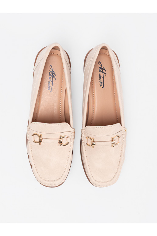 béžové mokasíny  z ozdobnym łańcuszkiem béžové mokasíny  z ozdobnym łańcuszkiem