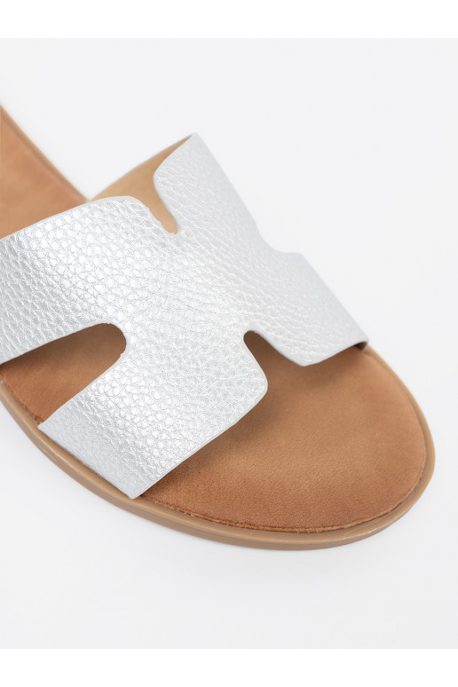 stříbrné barvy Pantofle  z wycięciami stříbrné barvy Pantofle  z wycięciami