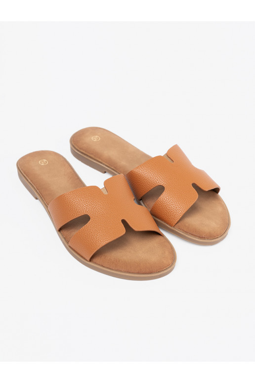 karamelová barva Pantofle  z wycięciami karamelová barva Pantofle  z wycięciami