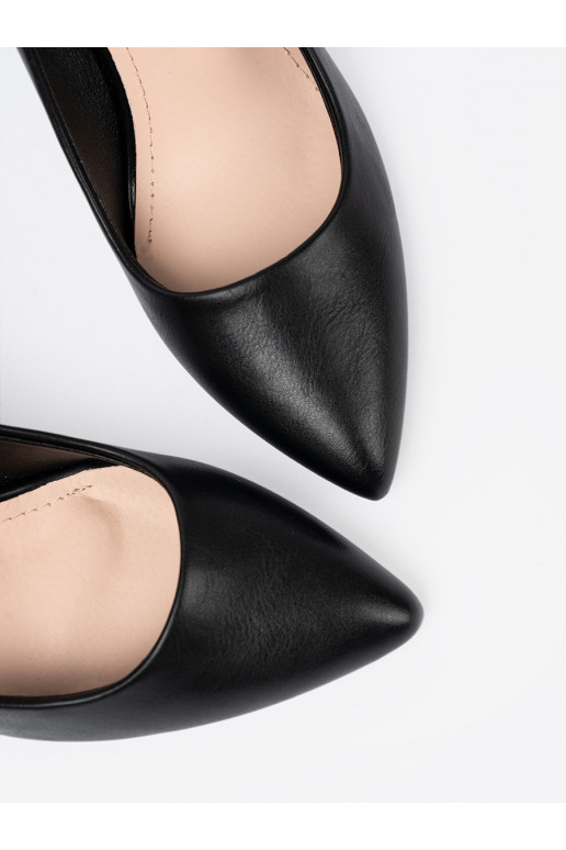  Černé vysoké podpatky s tenkým podpatkem