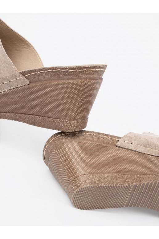 béžové  Pantofle s platformou béžové  Pantofle s platformou