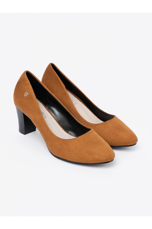 ze semiše vysoké podpatky  karmel