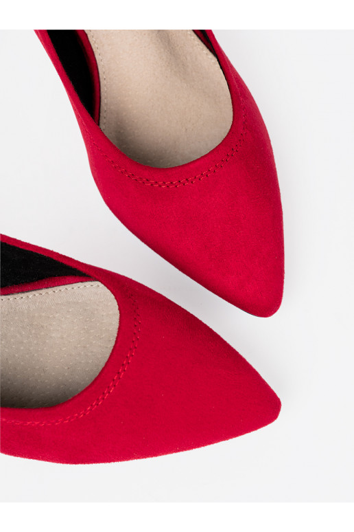 Elegantní styl vysoké podpatky na ozdobnym słupku