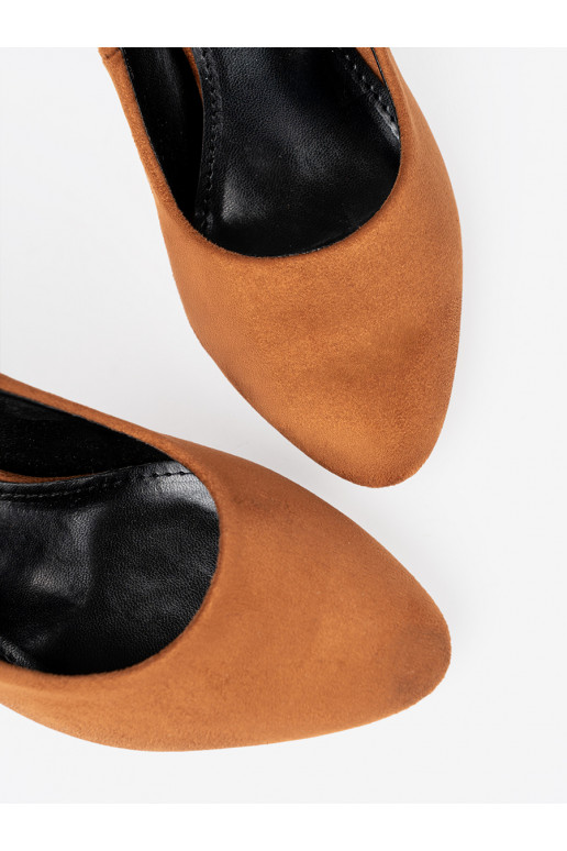 hnědá vysoké podpatky s černou podrážkou