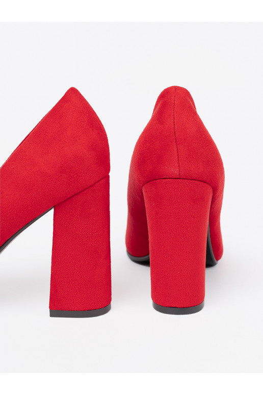 červené vysoké podpatky z zaokrąglonym noskiem  červené vysoké podpatky z zaokrąglonym noskiem