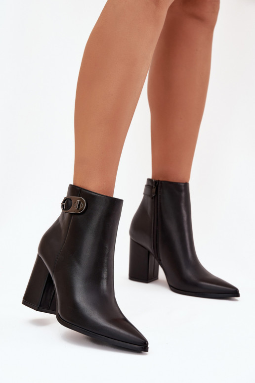 Dámské podpatky  Detalem Černé Tharina