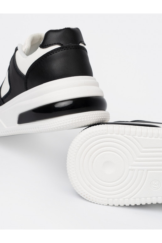   Tenisky z grubą podeszwą