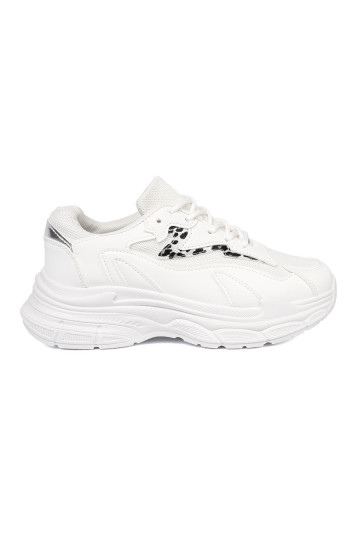 bílé sportovní obuvy z ozdobnym akcentem