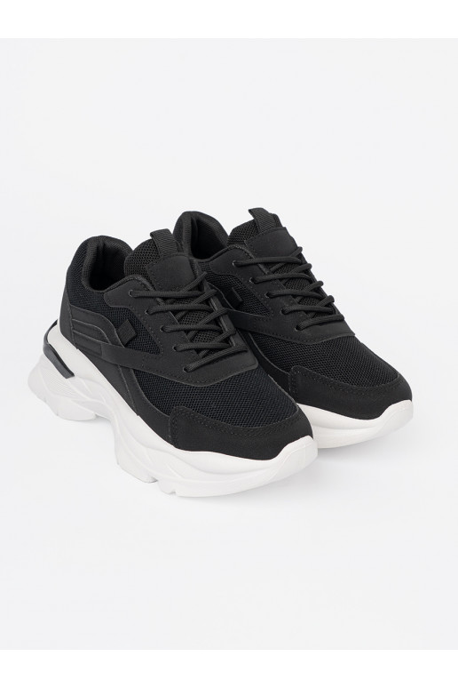 Černé  Tenisky na grubej bíléj podeszwie