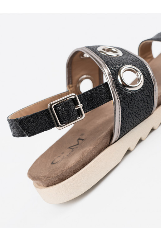 Černé sandály z ozdobnymi metalowymi kółkami Černé sandály z ozdobnymi metalowymi kółkami