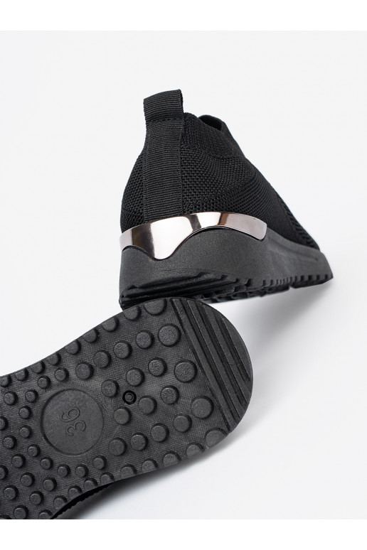 Černé sportovní obuvy slip-on z siateczkową cholewką