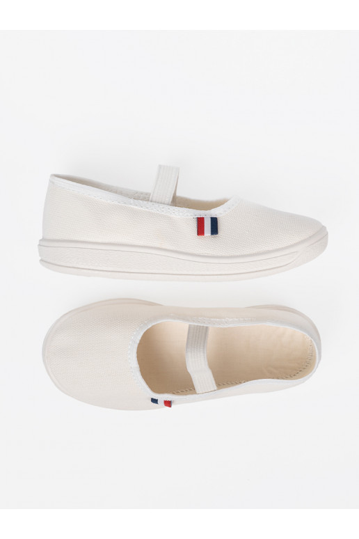  bílé boty z m paskiem