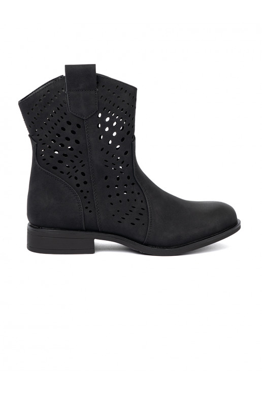 s ažurovými prvky Černé boty