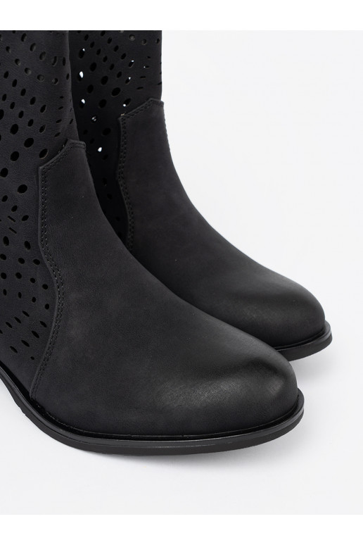 s ažurovými prvky Černé boty