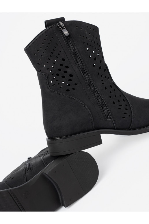 s ažurovými prvky Černé boty