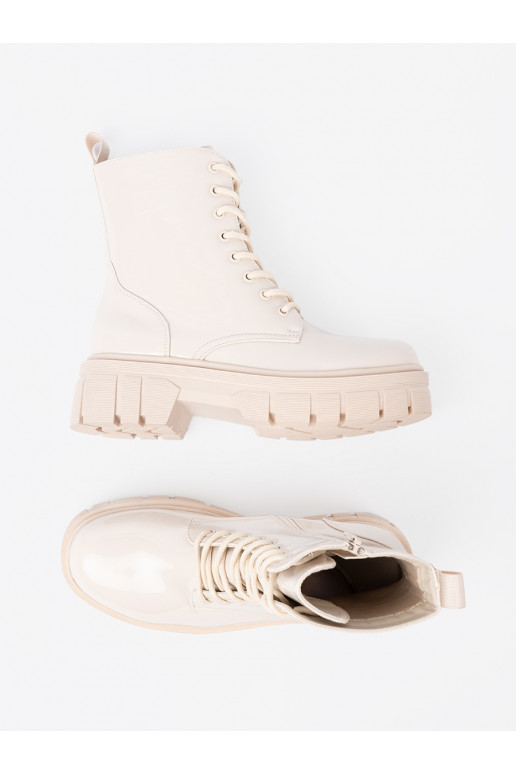  Dámské boty  odcieniu béžovém