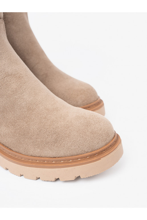 Minimalistyczne boty  z miękkiego zamszu