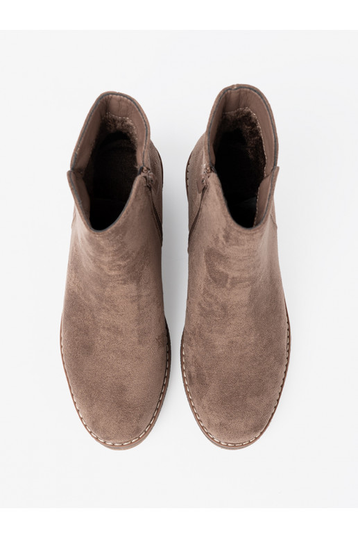 tmavé boty   tmavé boty