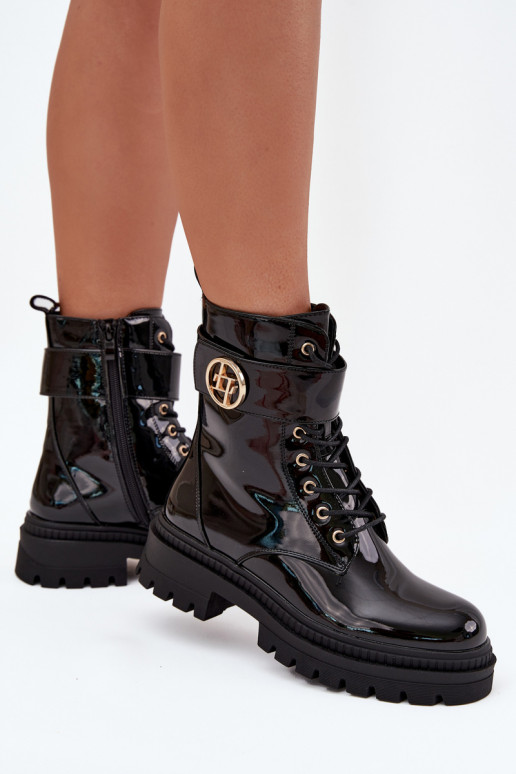 s efektem laku boty   Ze zlaté barvym Detalem zateplené Černé Fiorena