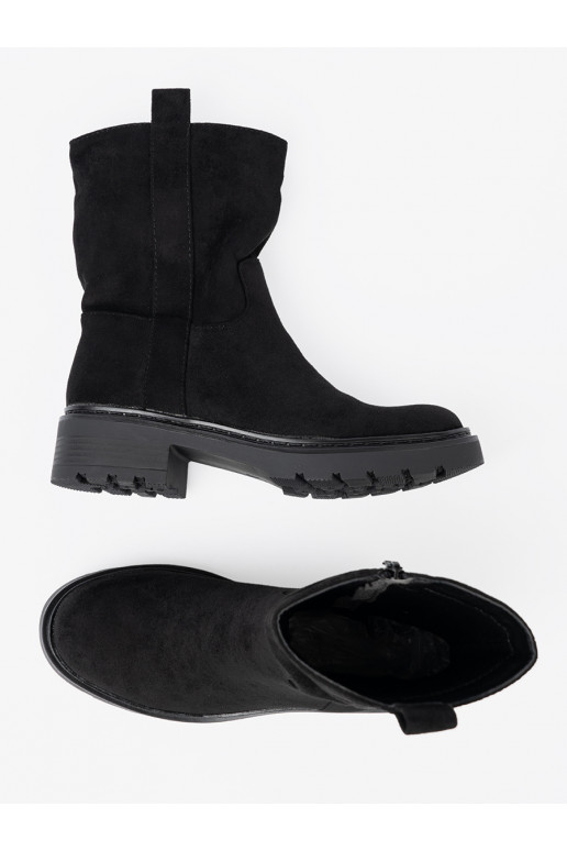  boty  z grubą, czarną podeszwą