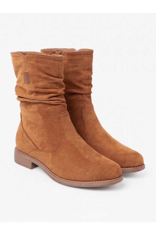 karamelová barva boty 