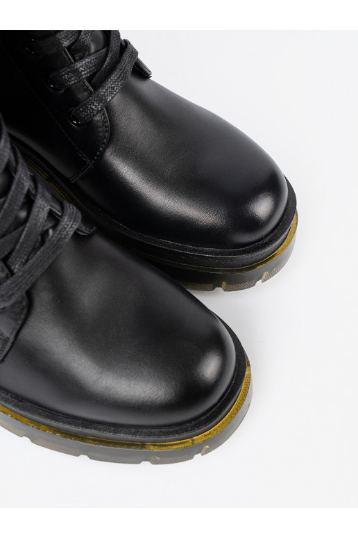 Černé dlouhé boty z m i suwakiem  Černé dlouhé boty z m i suwakiem