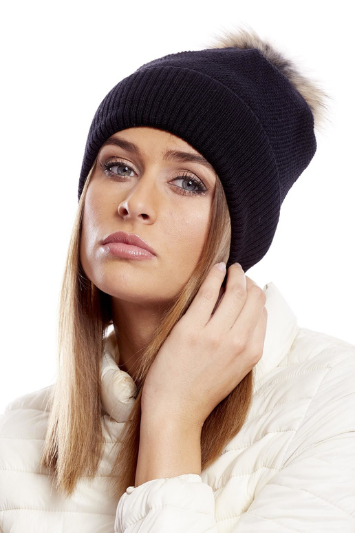 Čepice-AT-CZ-171701.37-černá