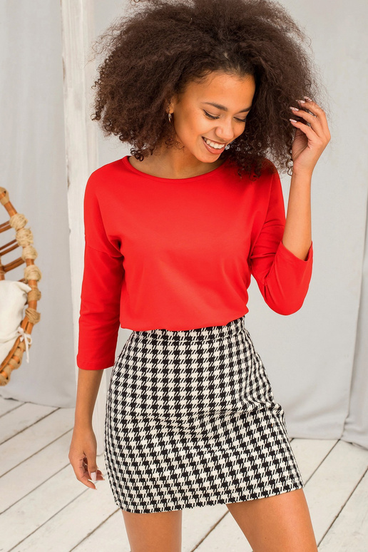 Dubnová červená halenka