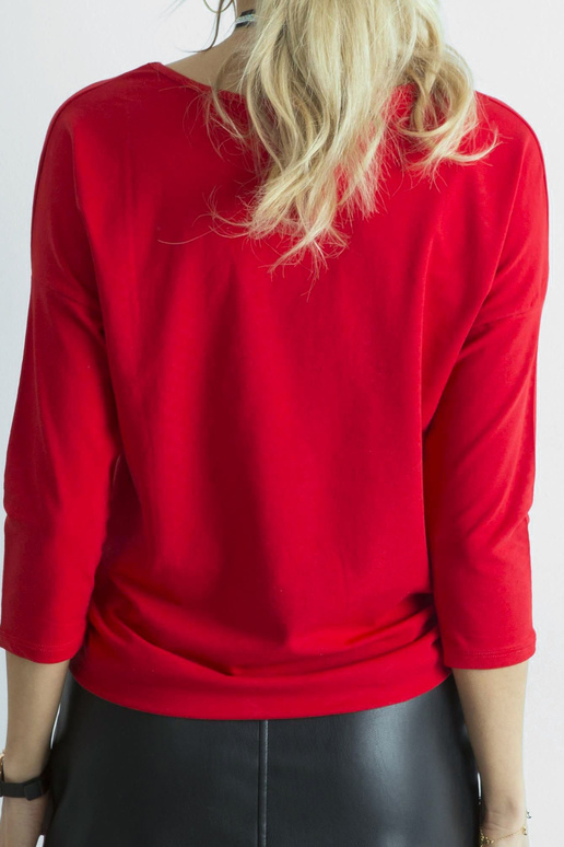 Dubnová červená halenka