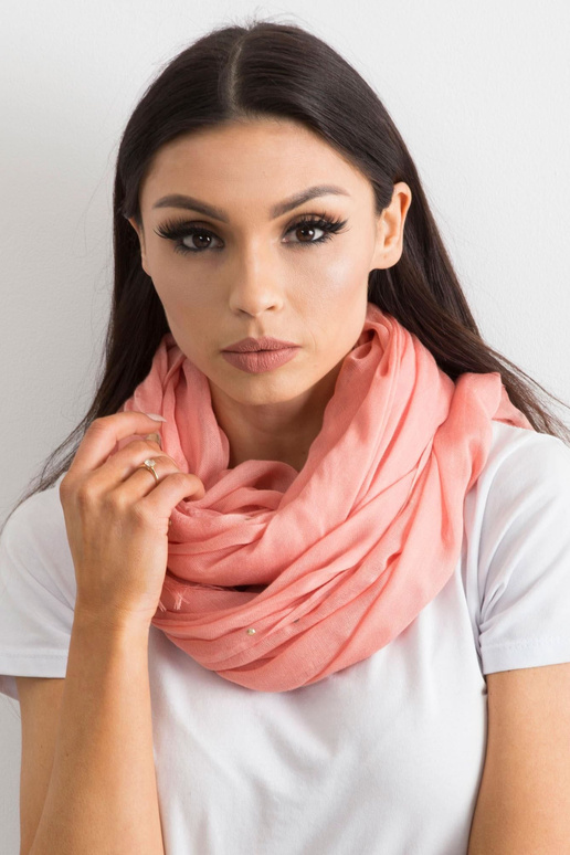 Lehký korálový šátek s aplikací kamínků