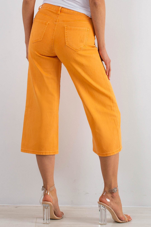 Důvody oranžové džíny