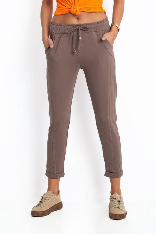 Tmavě béžové kalhoty Přístupné