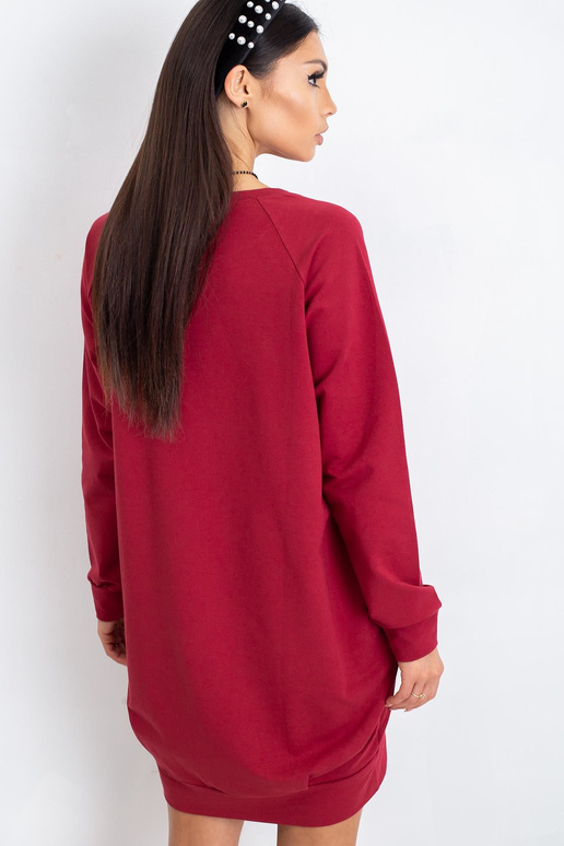 Cristininy vínové šaty