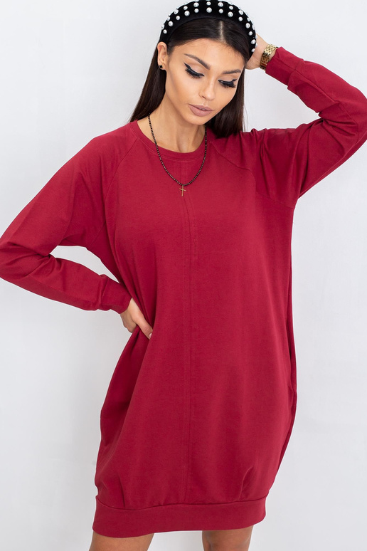 Cristininy vínové šaty