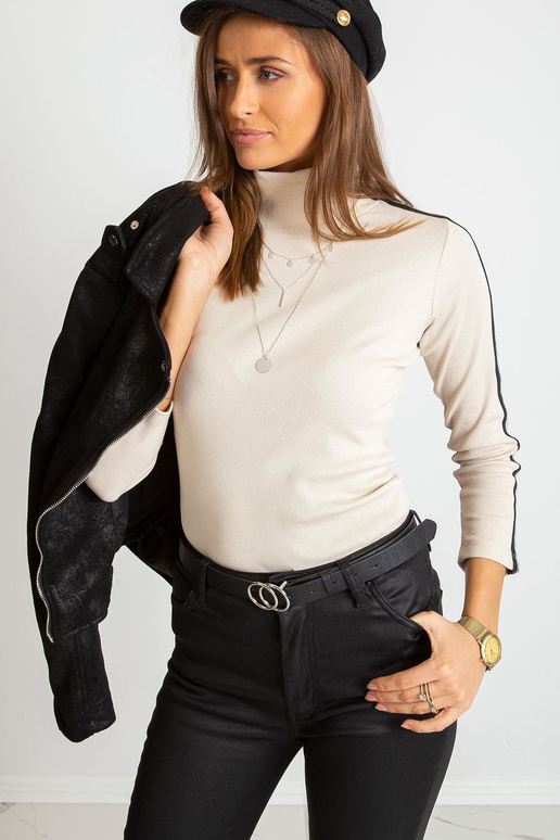 Béžová halenka Priority