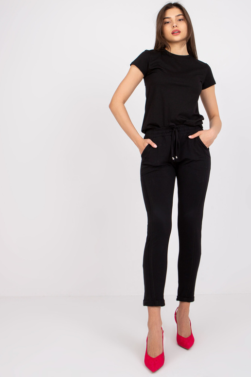 Černé kalhoty Přístupné Černé kalhoty Přístupné