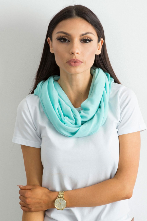 Světle modrý komín