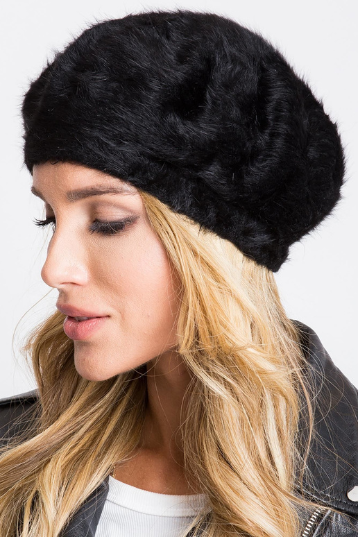 Černý dámský klobouk