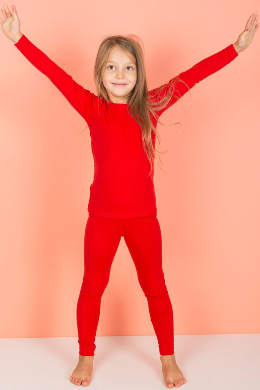 červené hladké legíny pro dívku