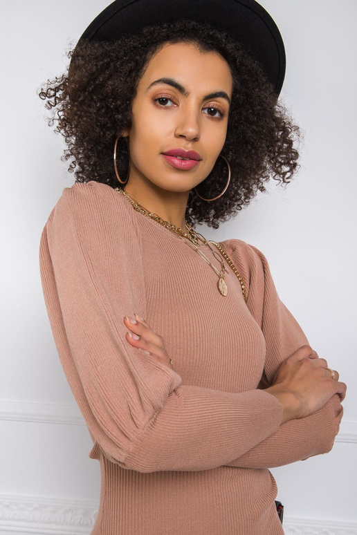 Světle hnědé šaty Aleanor