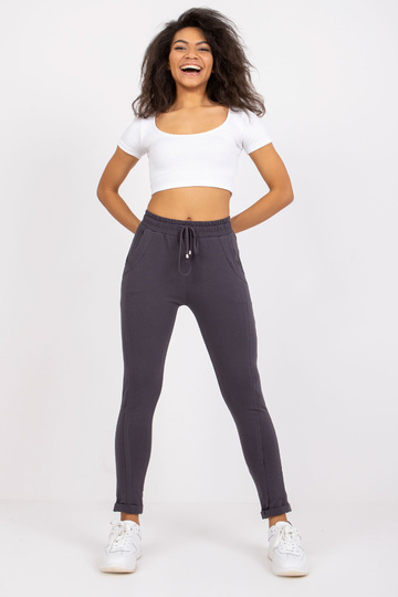 Grafitové kalhoty přístupné