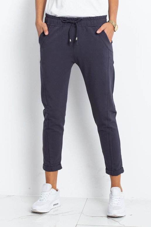 Grafitové kalhoty přístupné