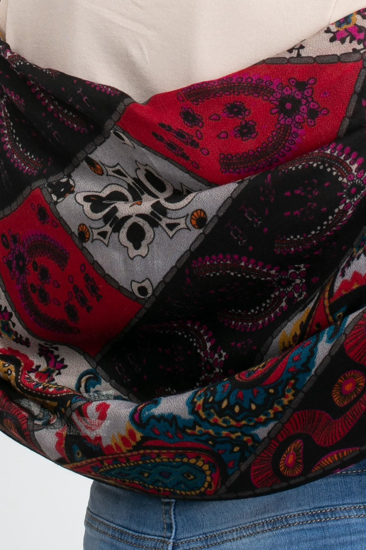 Černá zavinovačka s lidovým potiskem