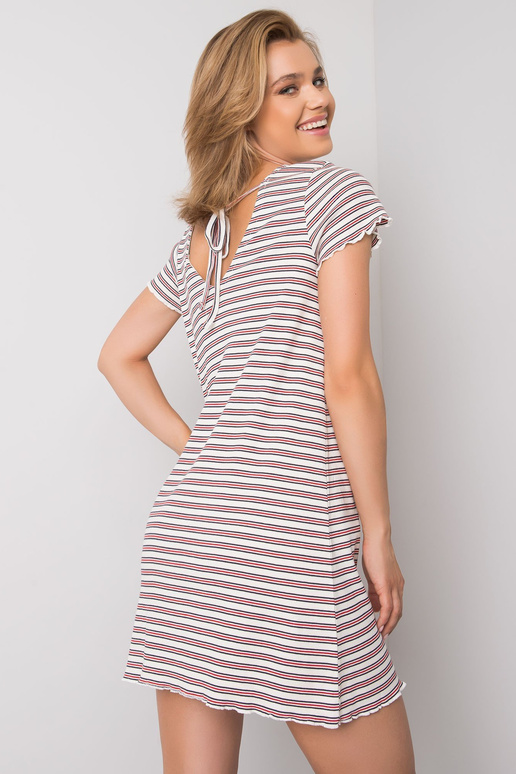 Bílé a červené šaty Trina