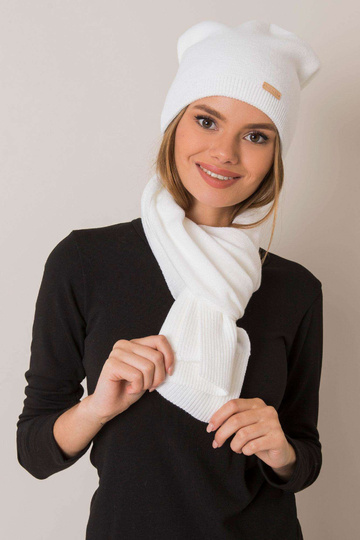 Bílá pletená souprava RUE...