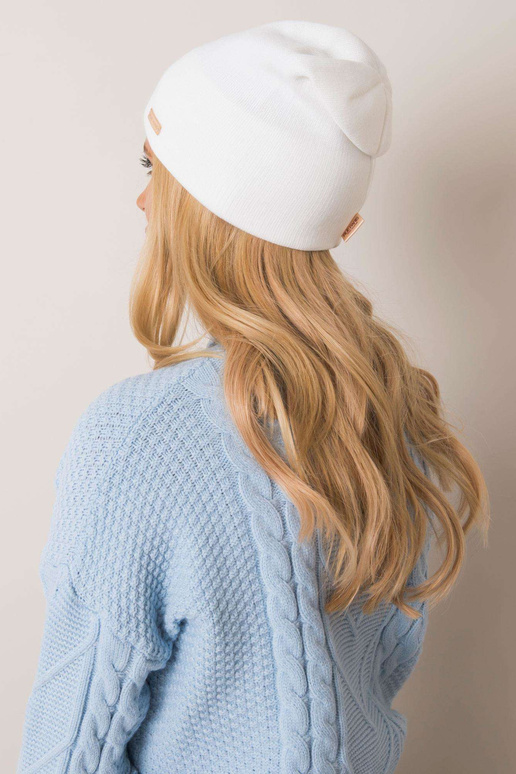 Čepice-JK-CZ-4,66-bílá