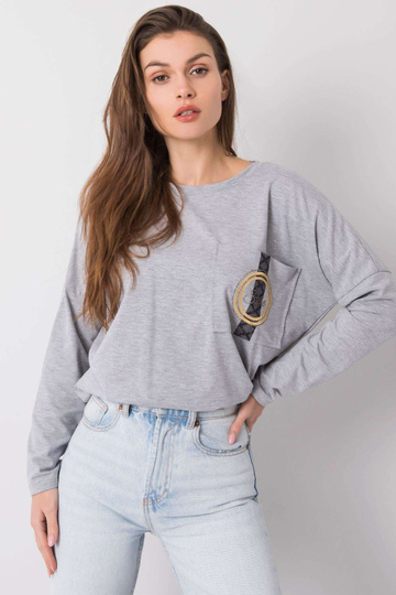 Šedá halenka Vítejte