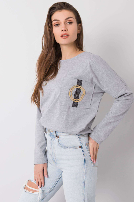 Šedá halenka Vítejte