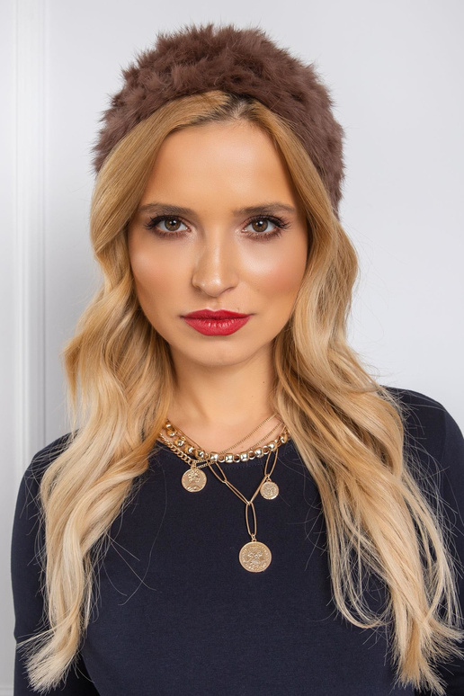 Hnědá kožešinová čepice